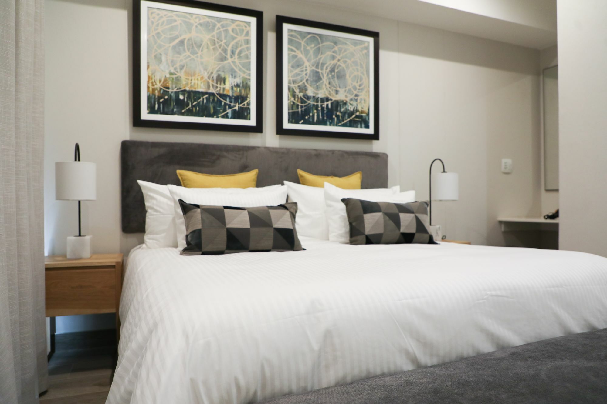 เดอะ รีเจนซี อพาร์ตเมนต์ โฮเต็ล เมนลิน Hotel พริทอเรีย ภายนอก รูปภาพ