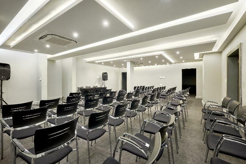 เดอะ รีเจนซี อพาร์ตเมนต์ โฮเต็ล เมนลิน Hotel พริทอเรีย ภายนอก รูปภาพ